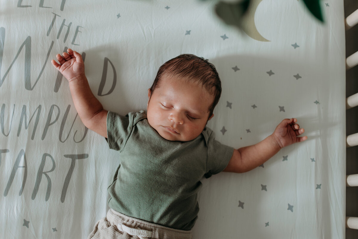Lifestyle Newborn Photography in Chicago, IL