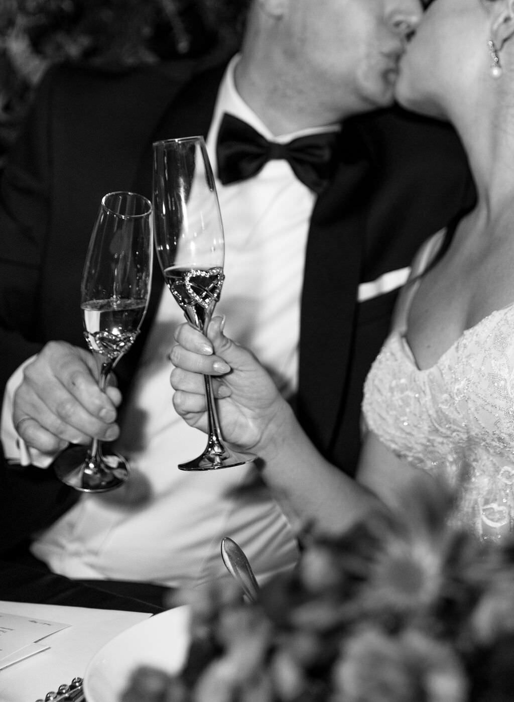 L'auberge saint gabriel wedding | Montreal & italy wedding photographer | luxury moment photography-5907