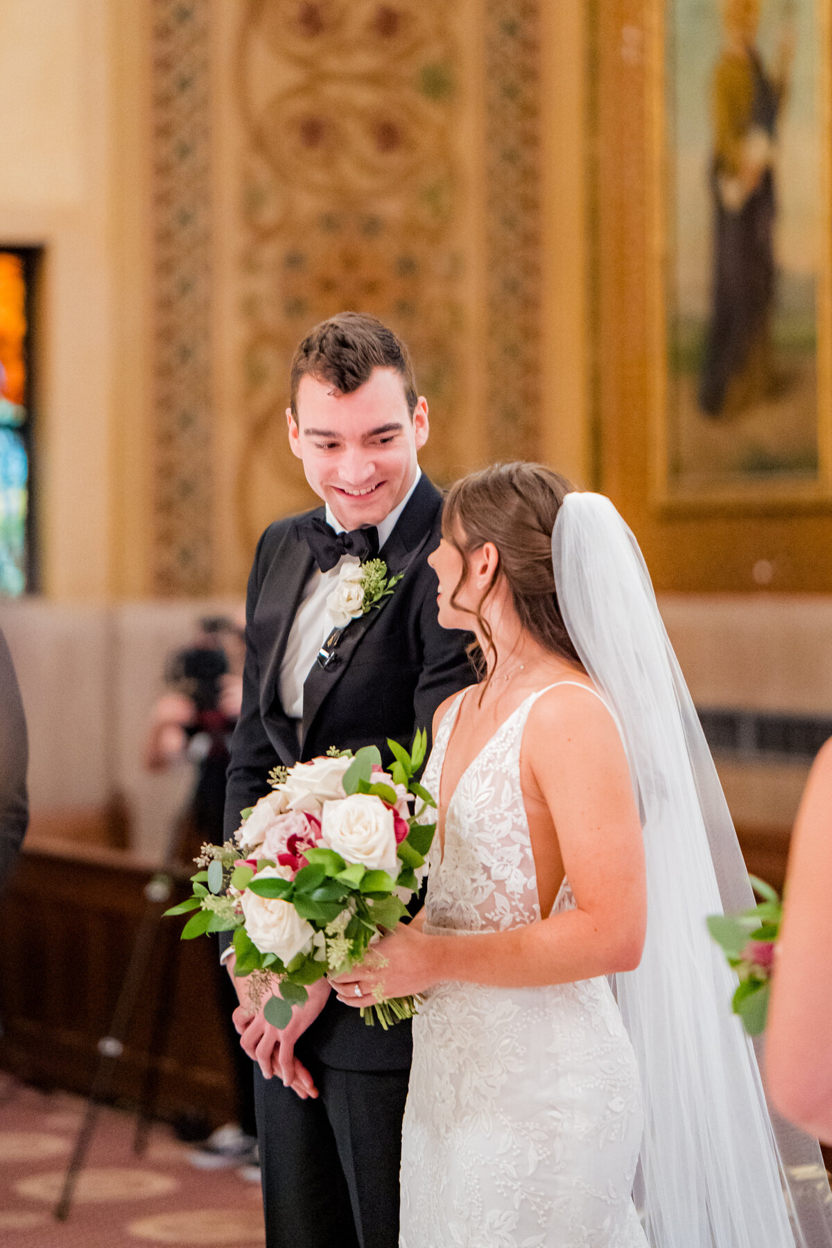 bride-groom-chicago-church