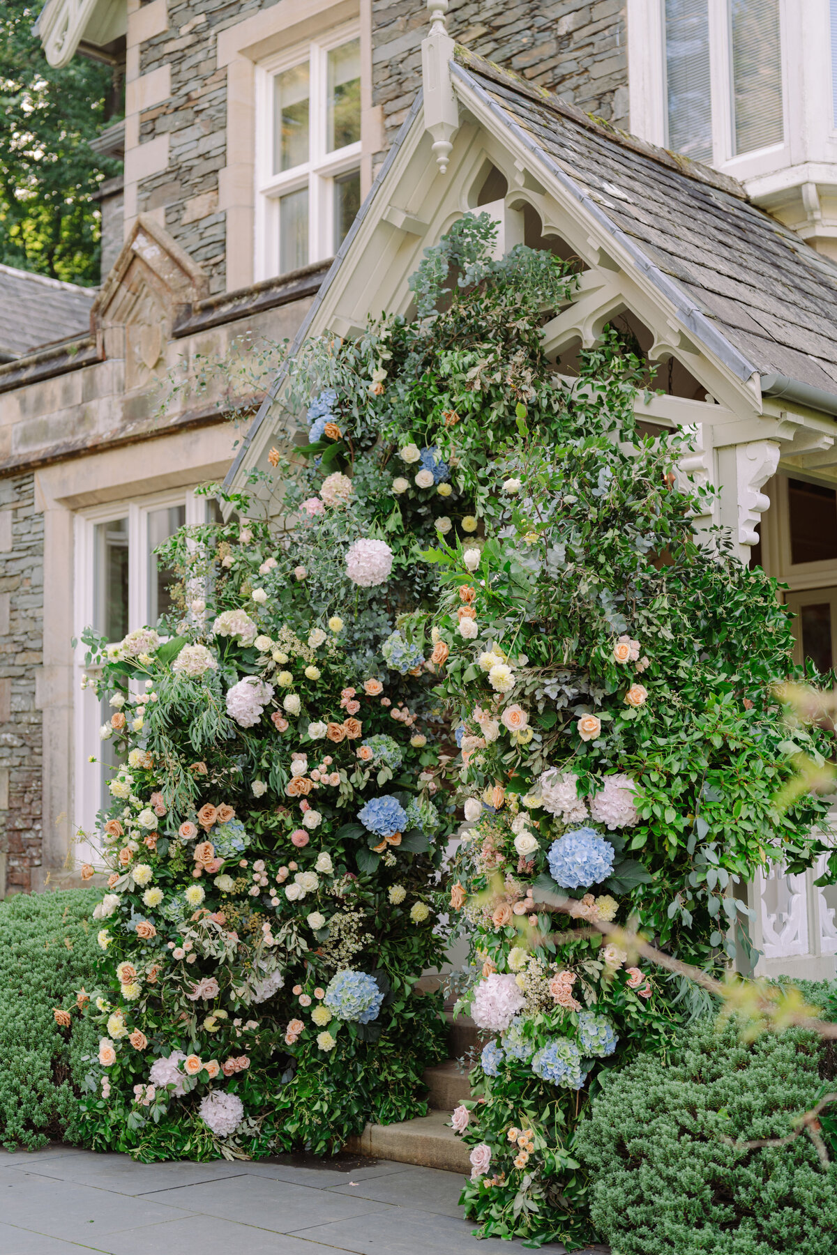 Luxury UK wedding floristry