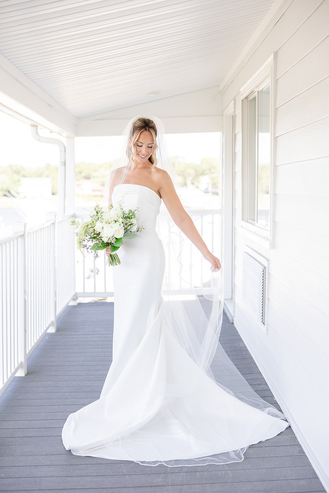 Kate_Matt_Bride_Prep-117