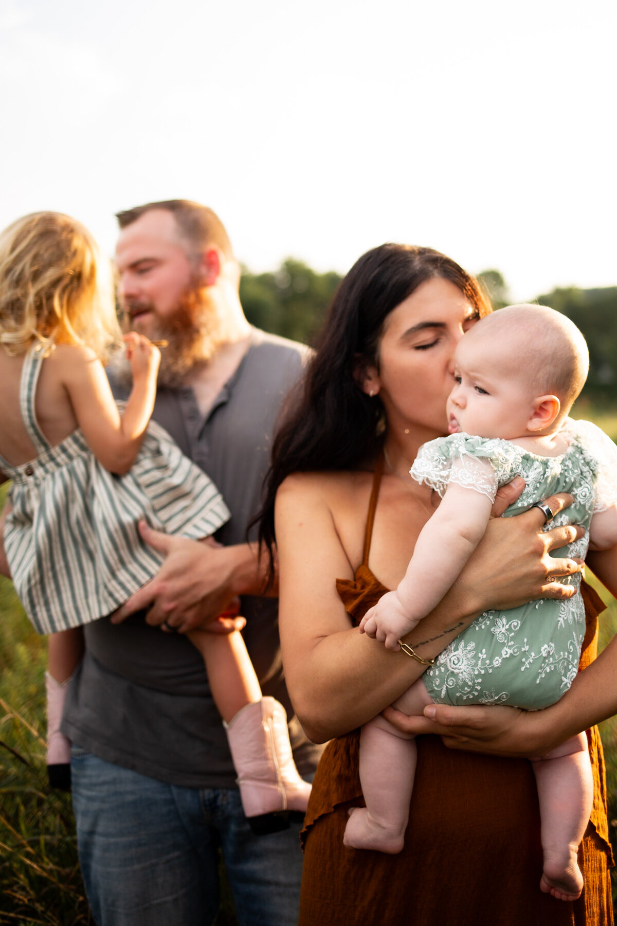 family-of-four-adventure-family-session-westbury