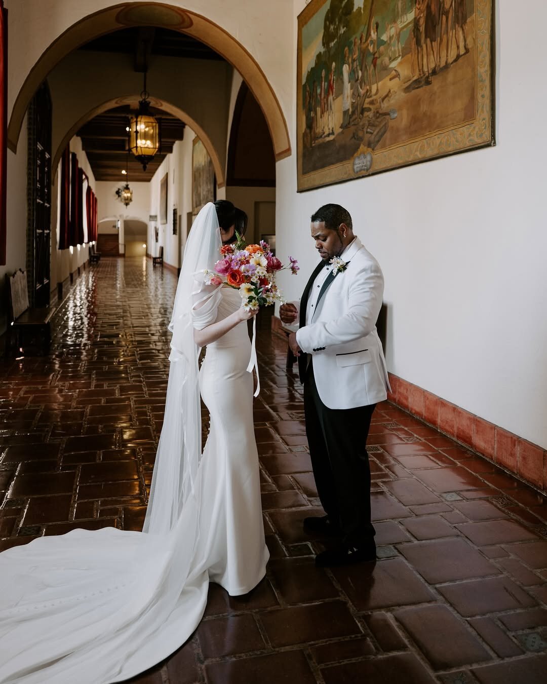 05.09.25   the most perfect, sunny day in Santa Barbara Planning   @sageandslateweddings Photography   @angiejustshootme Flowers   @twowhimsicalflorists Music   @jasonsulkinmusic Venue   @lapalomasb Dress   @forlovebridal (3)