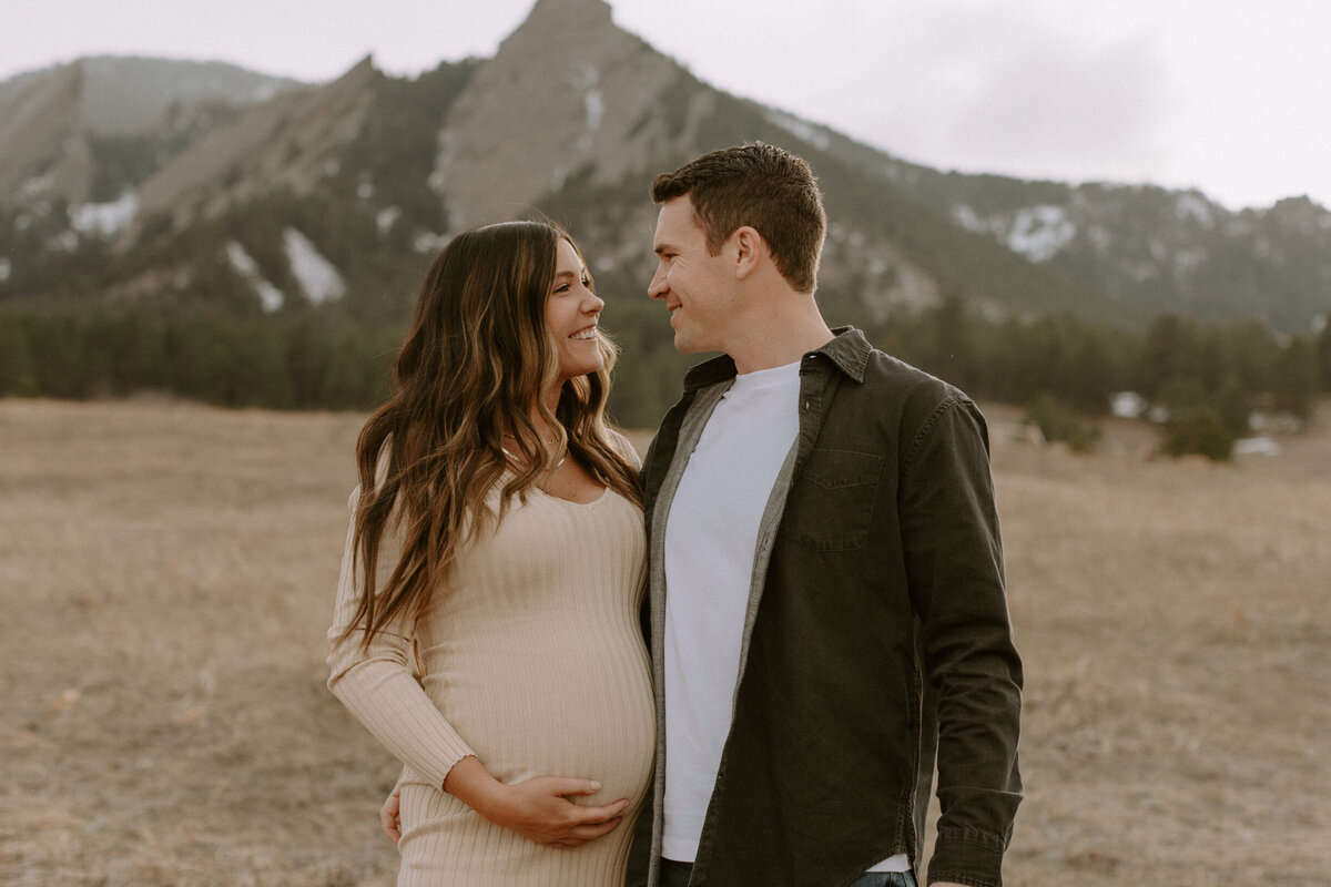 AhnaMariaPhotography_Maternity_Colorado_Kenzie&ian-4