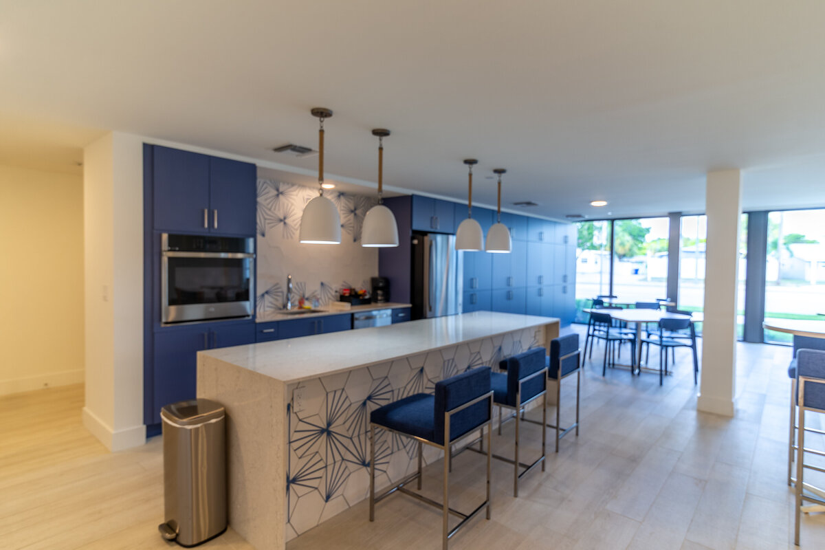 062524BERKELYPALMBEACH-121