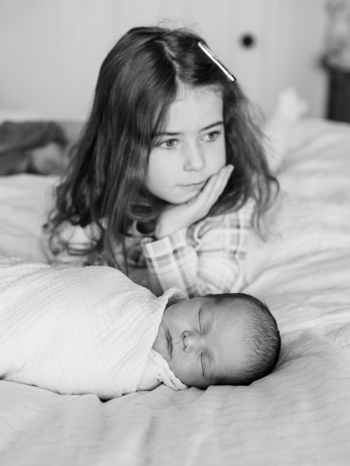 winter-newborn-photos-at-home-charlottesville-va-amy-nicole-photography-0027