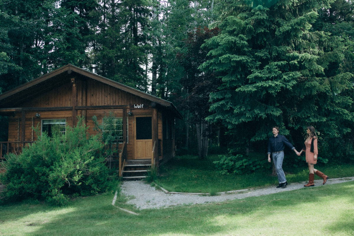 vpc-couples-vintage-cabin-shoot-1