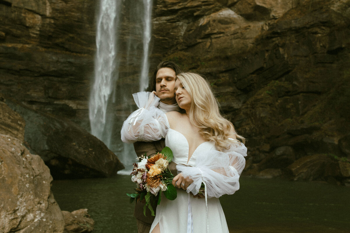toccoa-falls-georgia-waterfall-whimsical-elegant-elopement-19