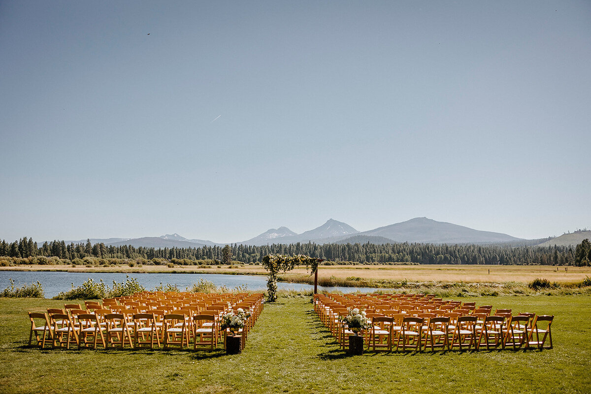 black butte ranch wedding ceremony