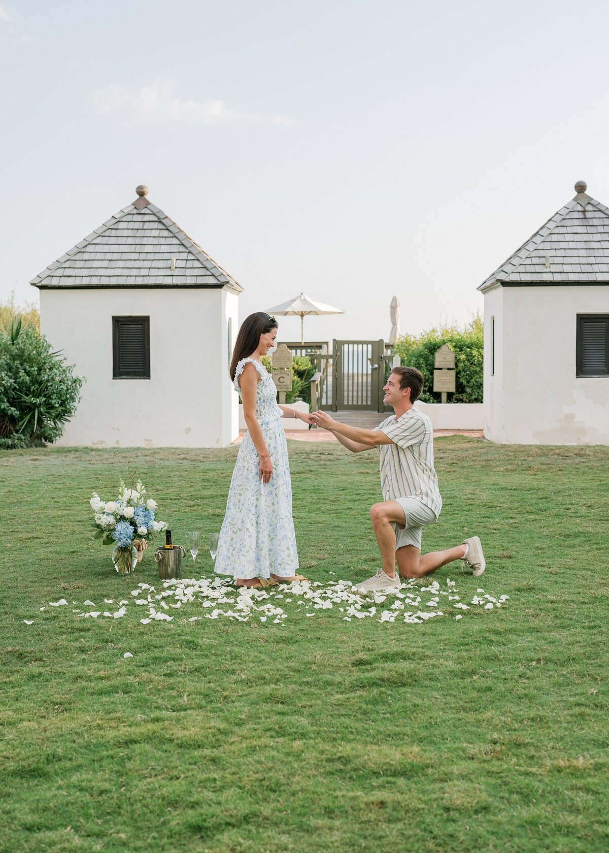 Rosemary-Beach-Proposal-Engagement-Photographer_Jessie-Barksdale-Photography_009