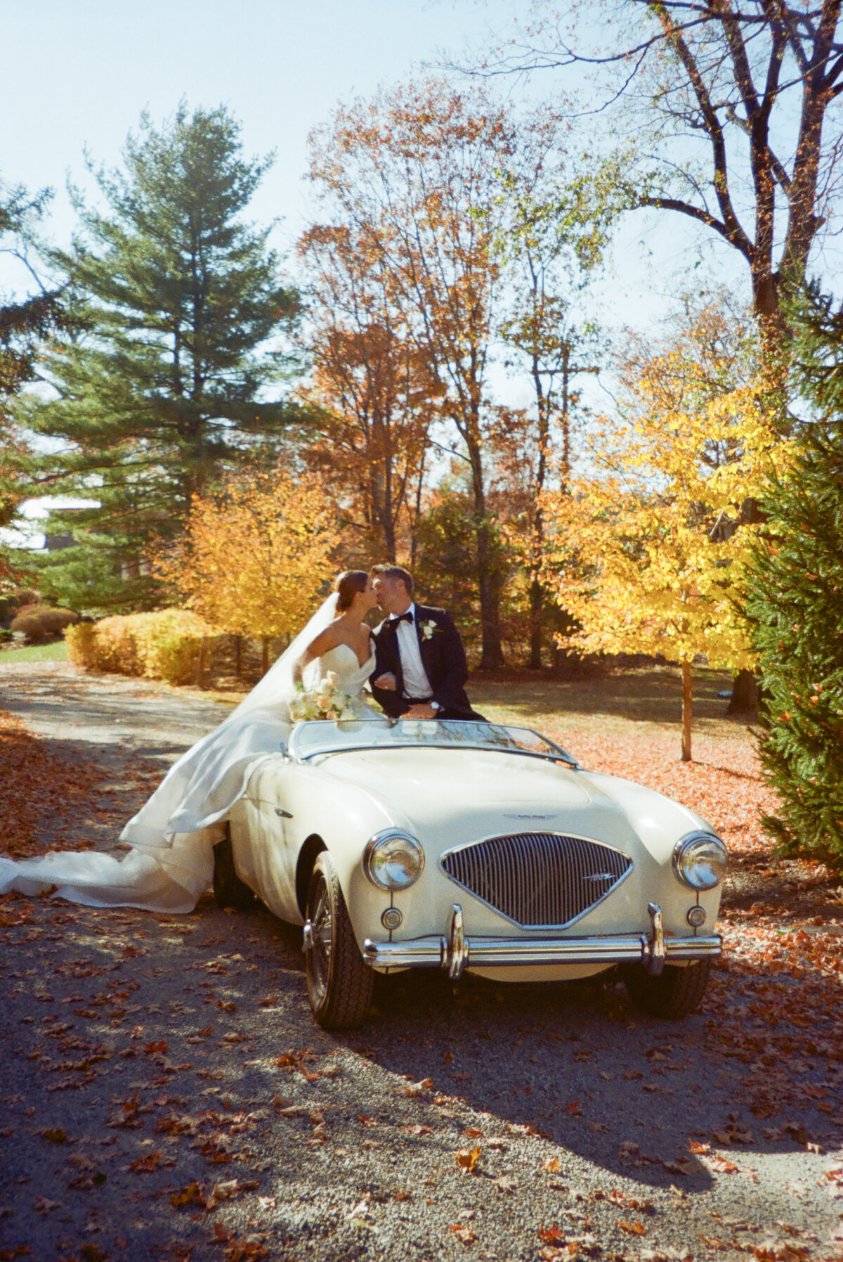 Tuxedo Park_ NY - Luxury Wedding Styled Shoot - Editorial Bridal Film 011