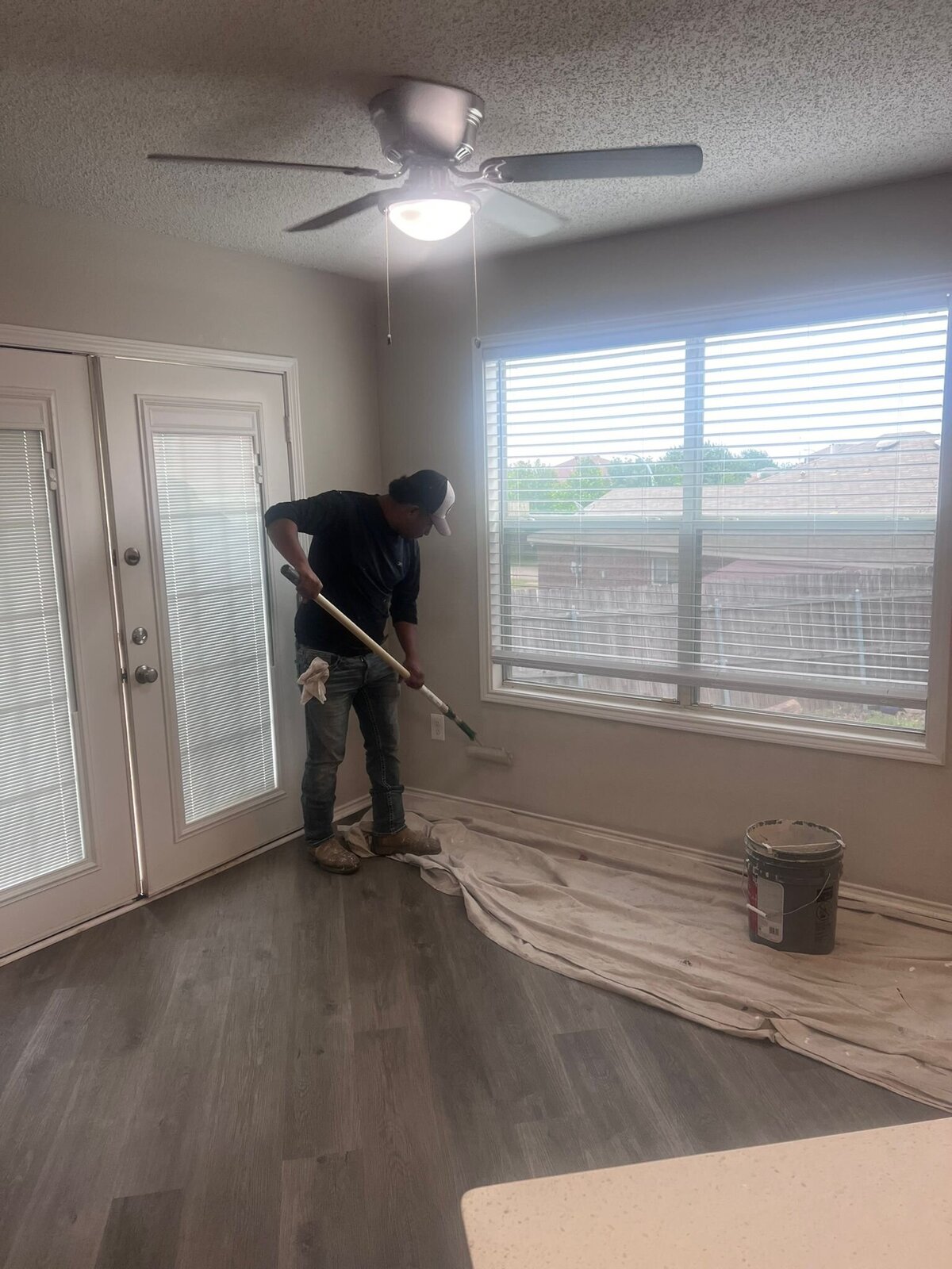 Dallas home renovation specialists focusing on kitchen remodeling. This image showcases the expertise and attention to detail in transforming kitchens into beautiful, functional spaces, tailored to meet the unique needs of homeowners in Dallas, TX.