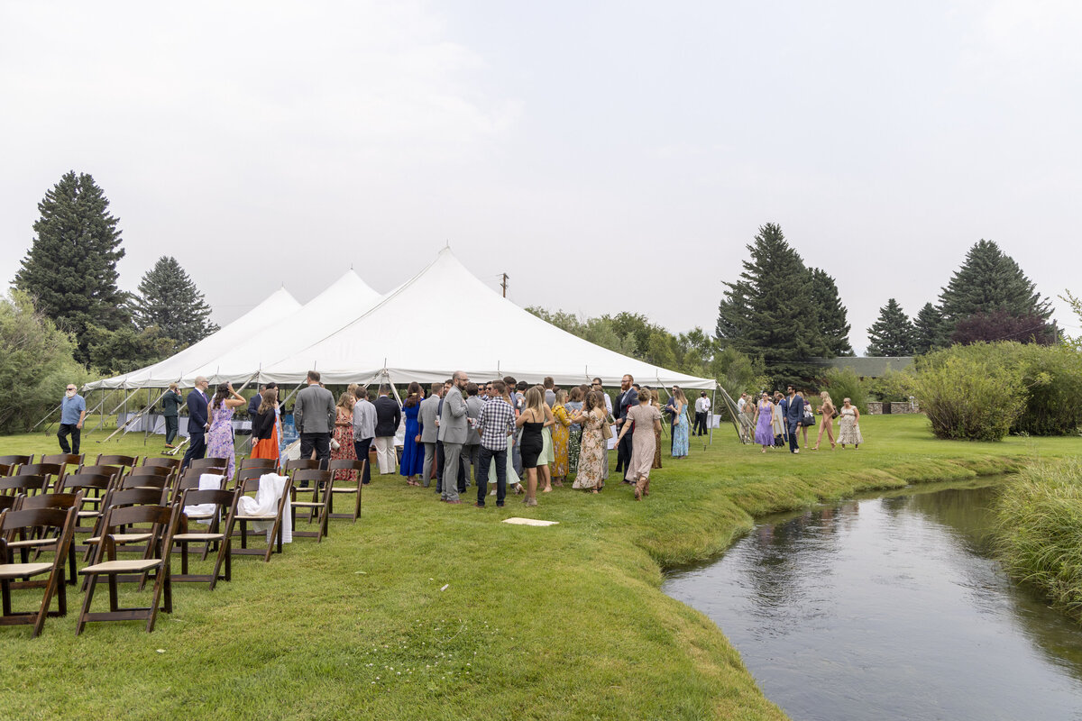 Shanna-Mae-Photography-Montana-Photographer-Montana-Weddings-El-Western-Lodge-002
