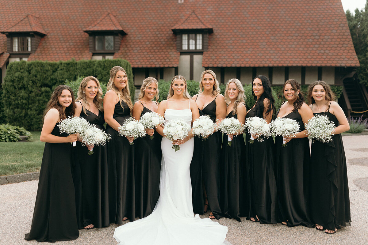 bride-and-bridesmaids-photos-at-saint-clements-castle