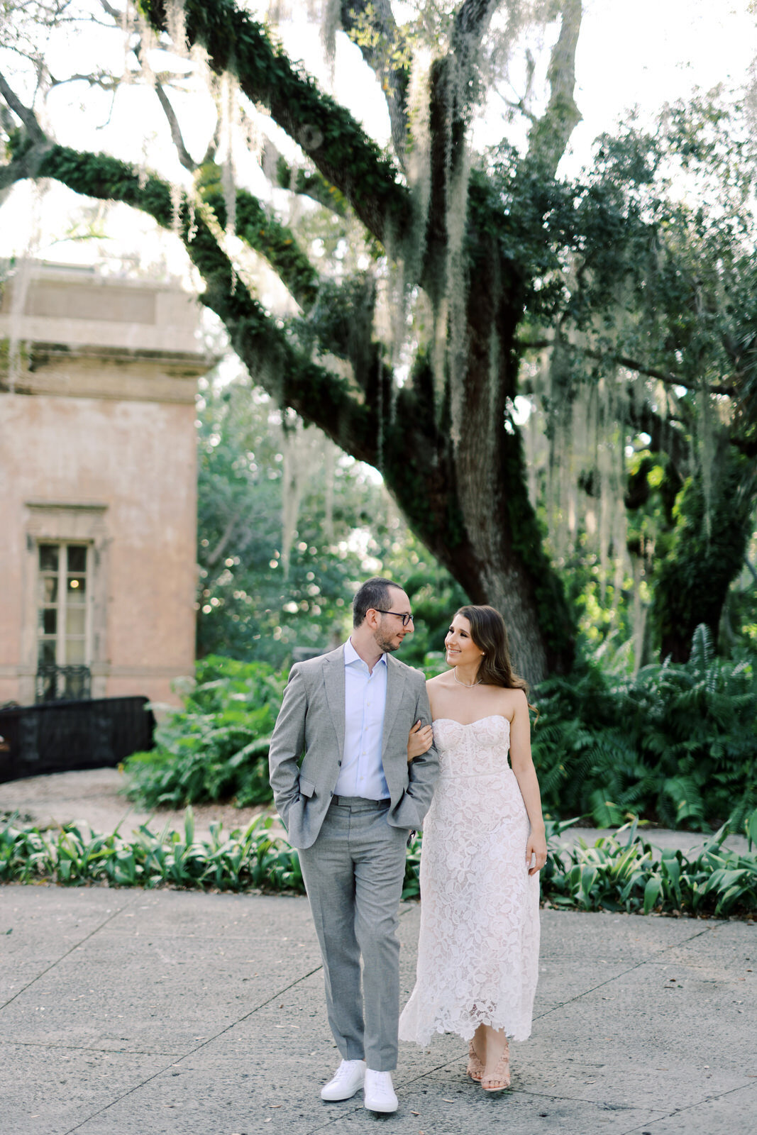 A Stylish and Chic Engagement Session at Vizcaya Museum in Miami Florida 22