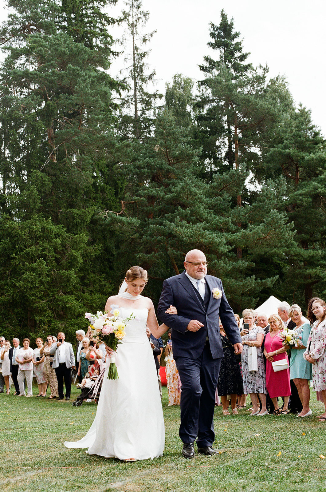 film-wedding-photography-czech-republic-stepanka-matej10