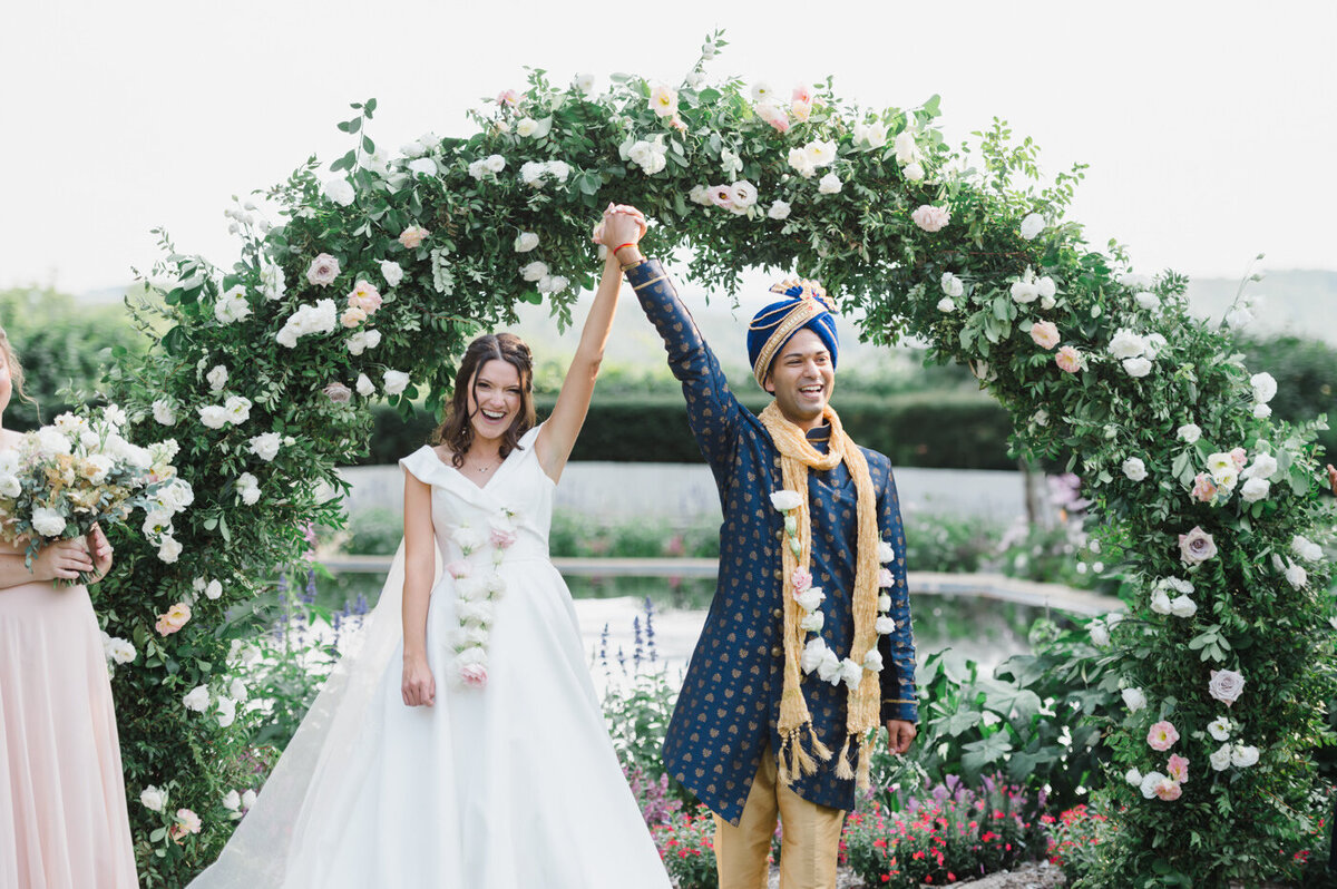 Contact Lindsey Ford | Philadelphia Wedding Photographer