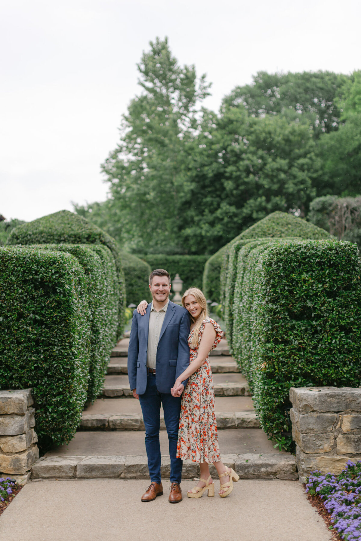 engagement photos at Dallas Arboretum