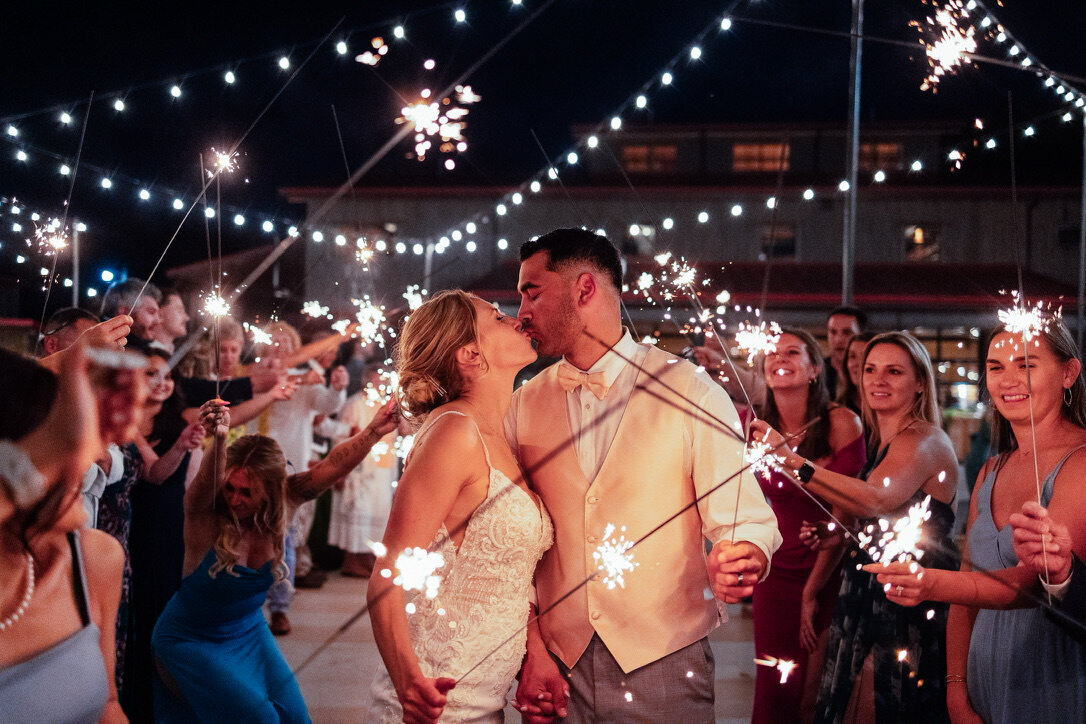 39Seattle-Wedding-photographer-associate-sydney-114