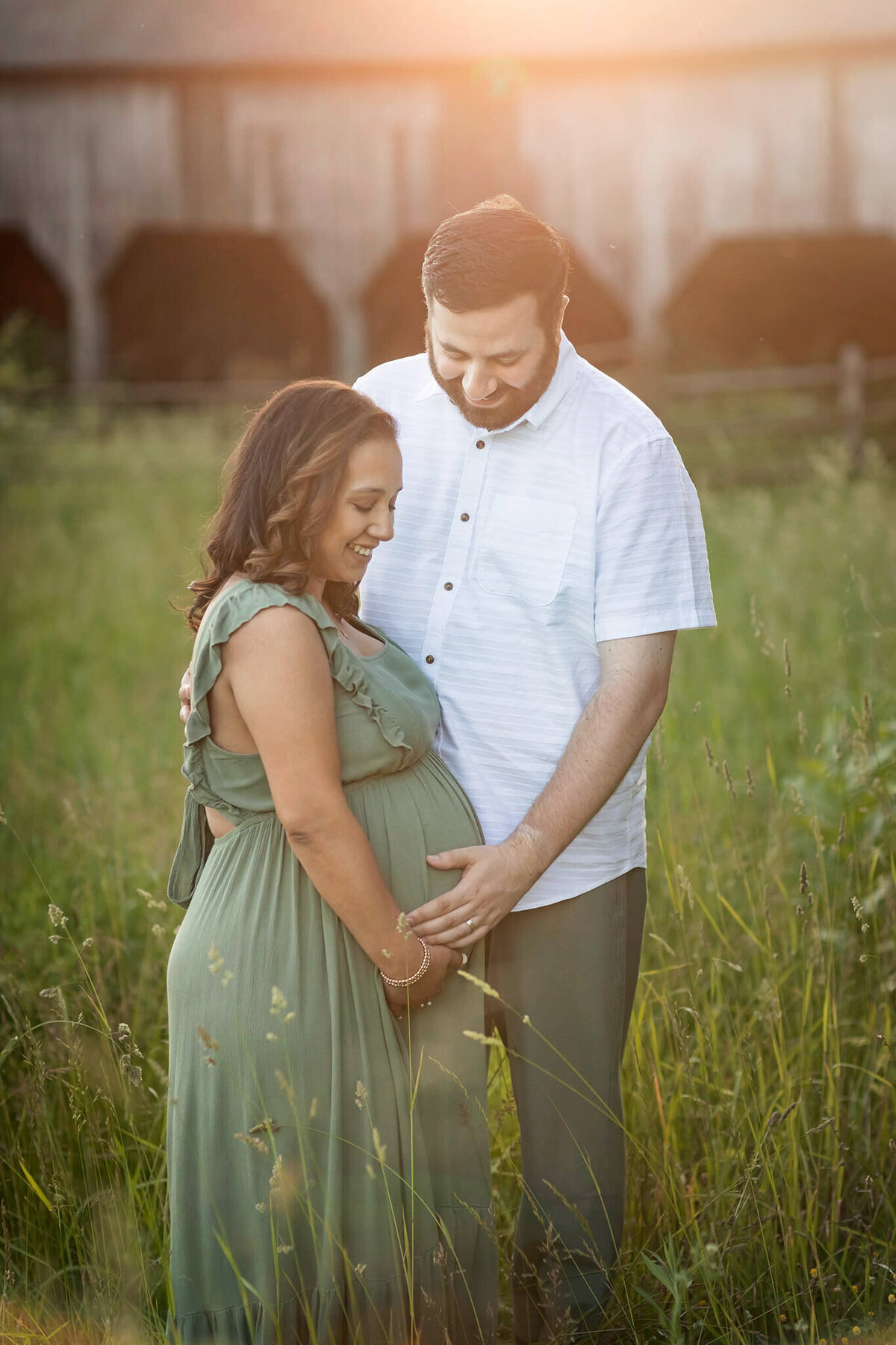 NJ maternity photos of mom and dad to be