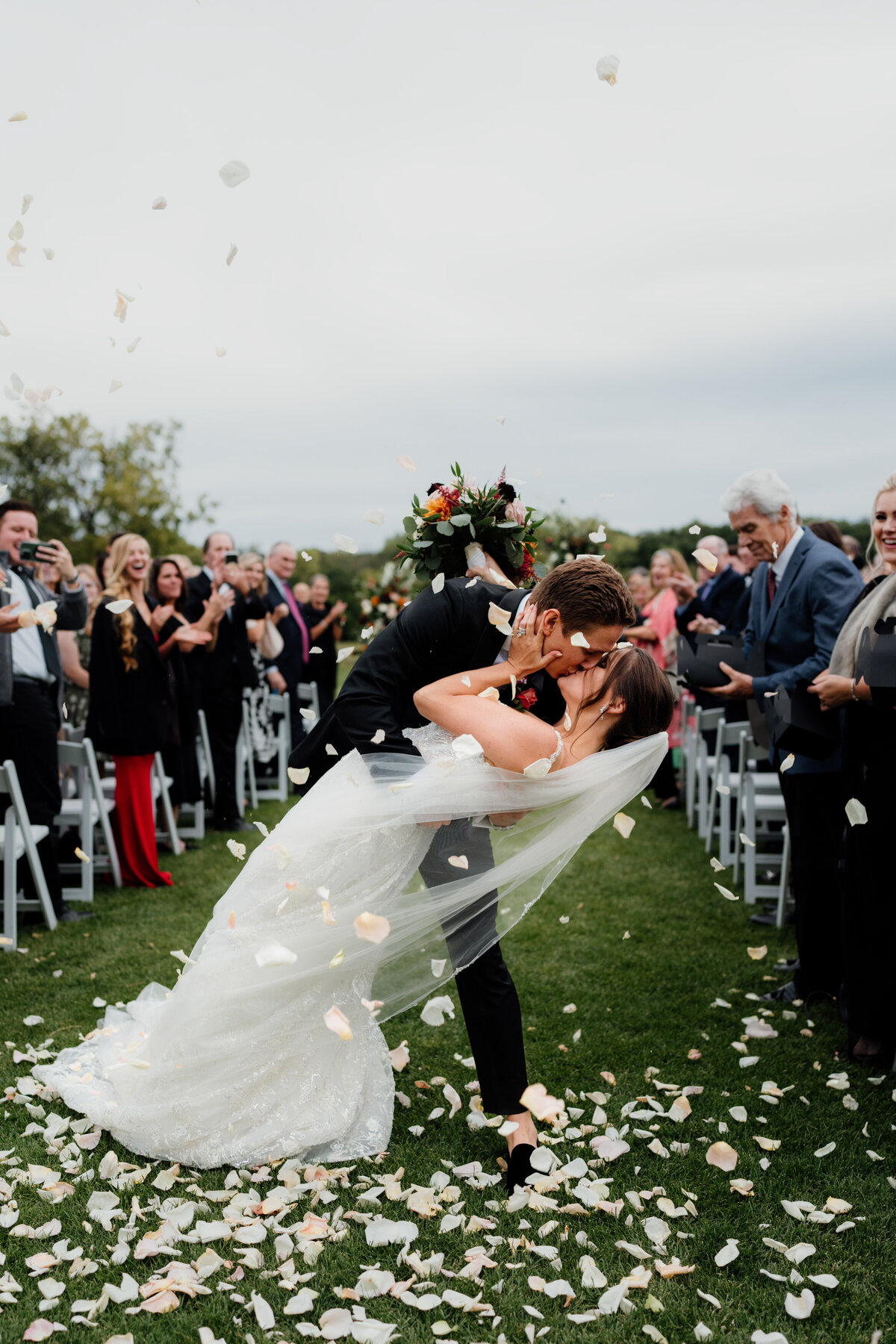 Aspen-Avenue-Chicago-Wedding-Photographer-Ceremony-Confetti-Hype-Fun