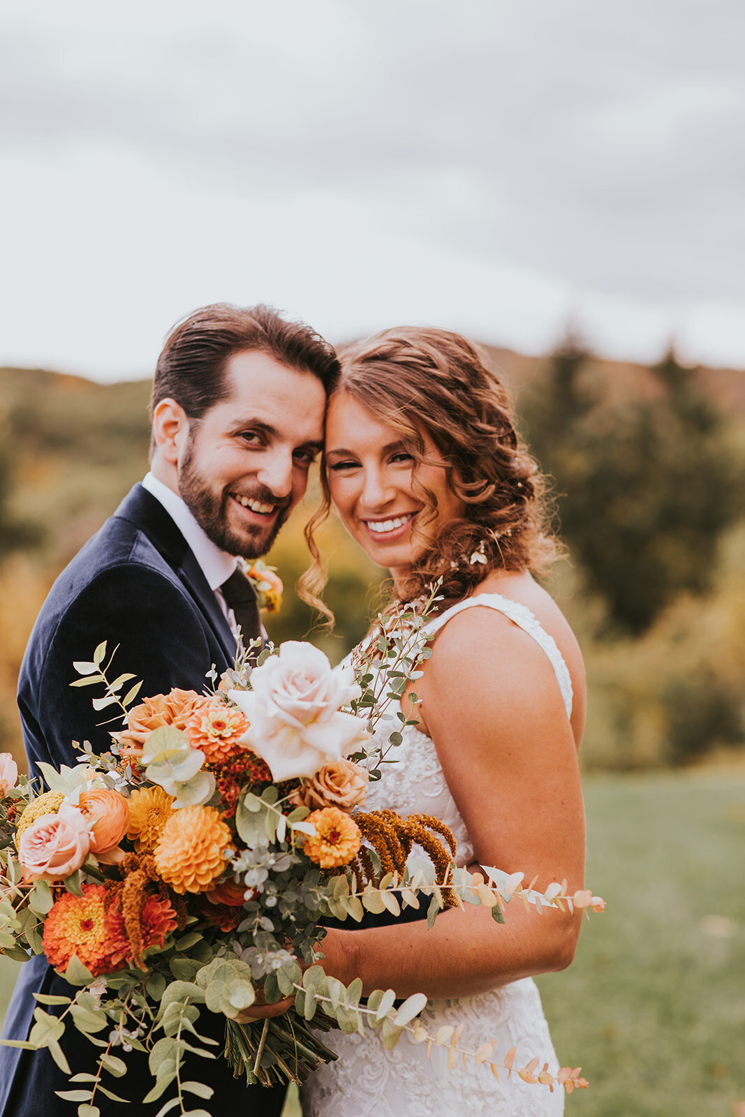 cedar-lakes-rustic-wedding-couple-3