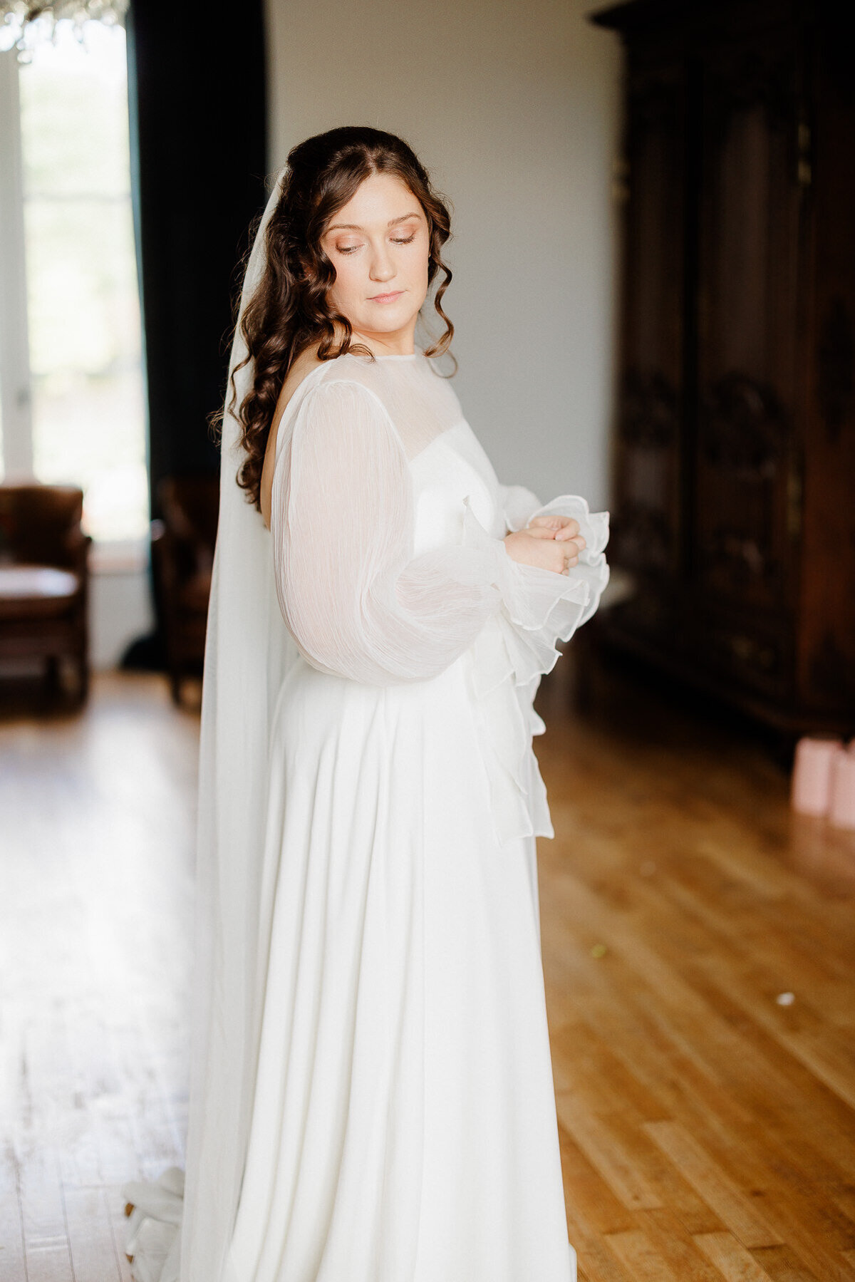 Modern_Chic_Chateau_Valouze_Destination_Wedding_Photographer-29