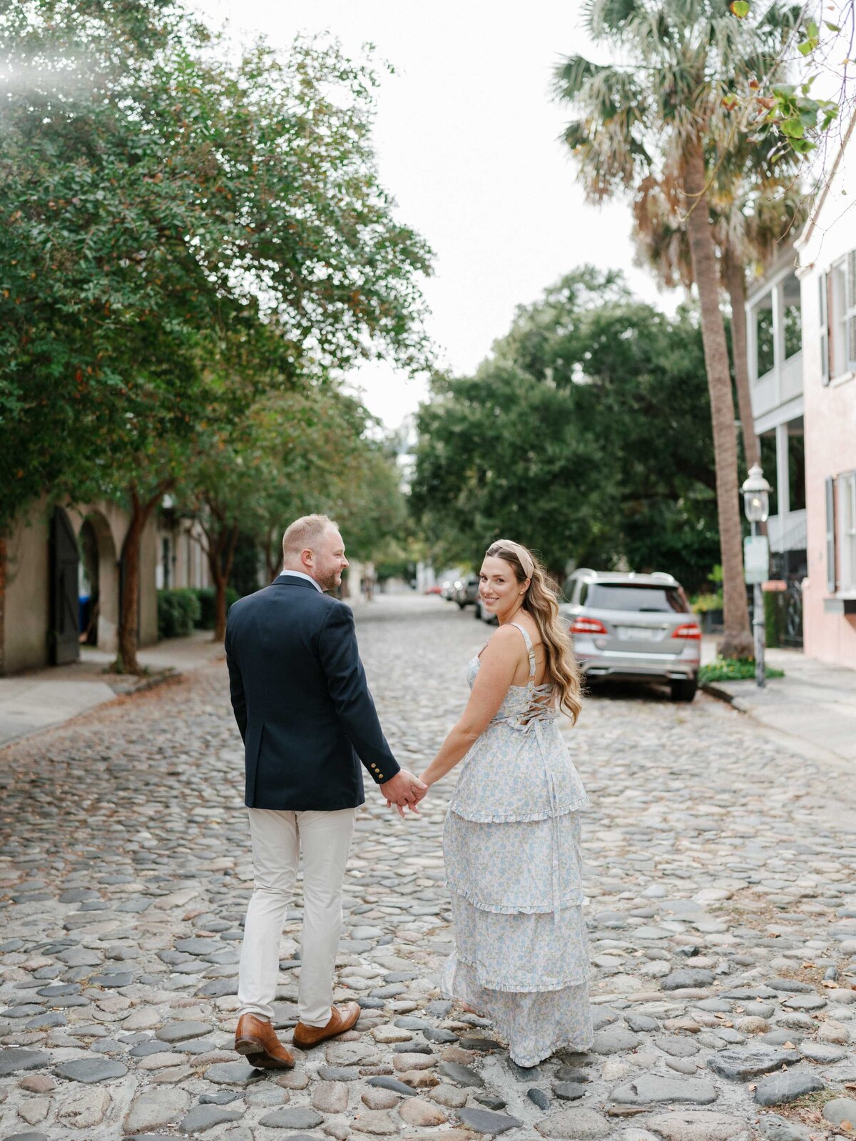 downtown-charleston-engagement-session-meg-andrew-033