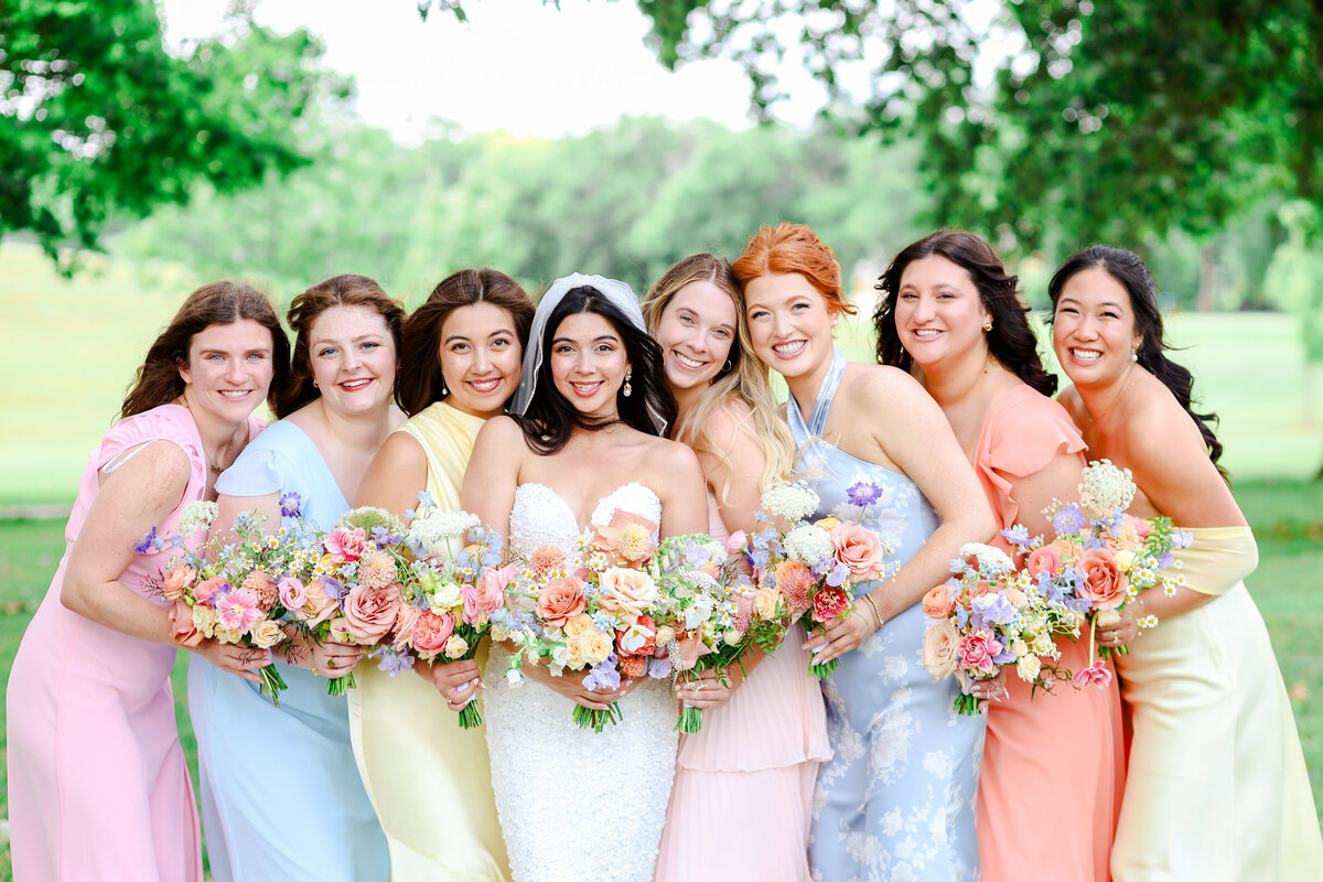 Elizabeth & Alex - Sneak Peeks (32 of 140)
