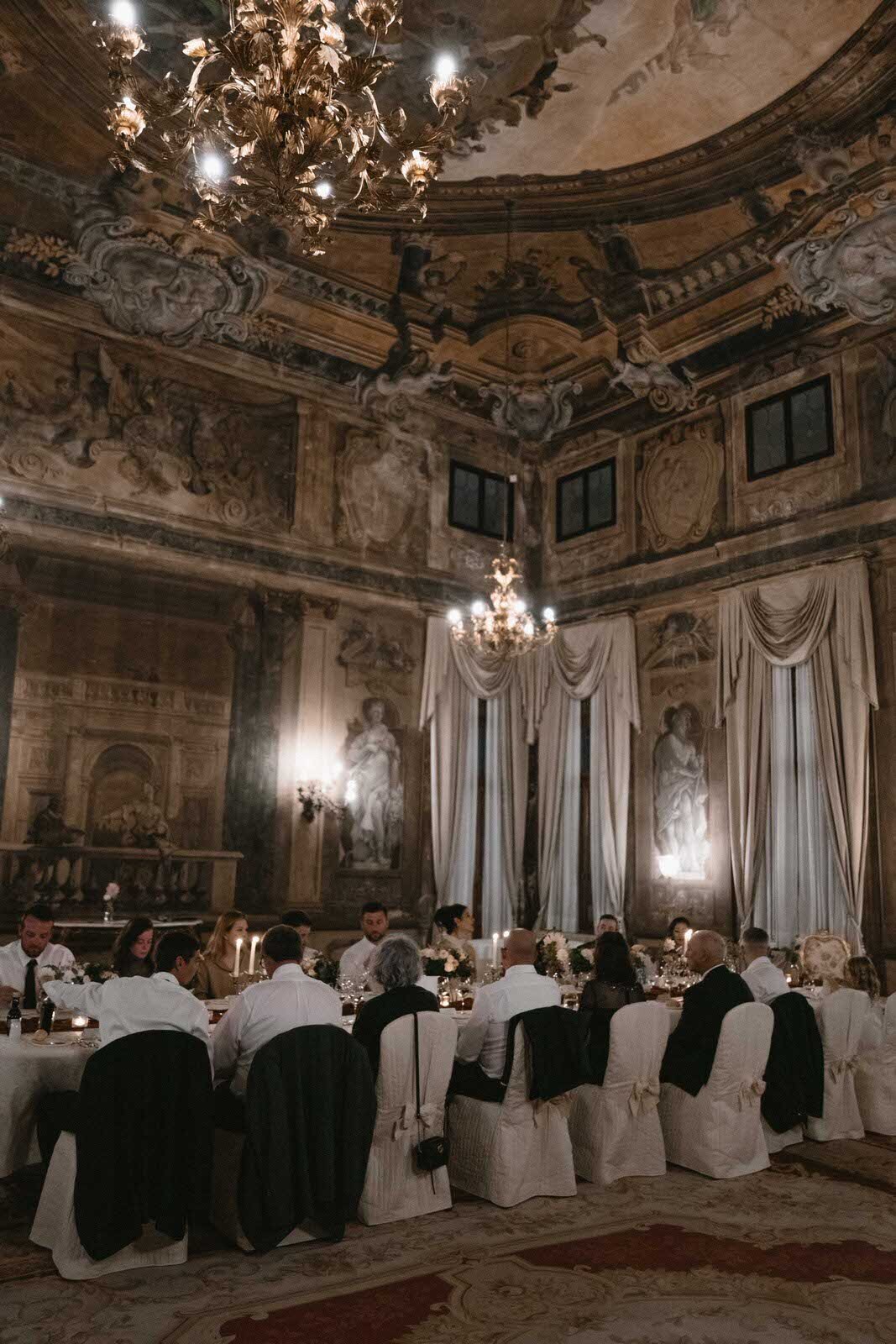 Flora_And_Grace_Editorial_Venice_Analog_Editorial_Wedding_Photographer (1 von 1)-117
