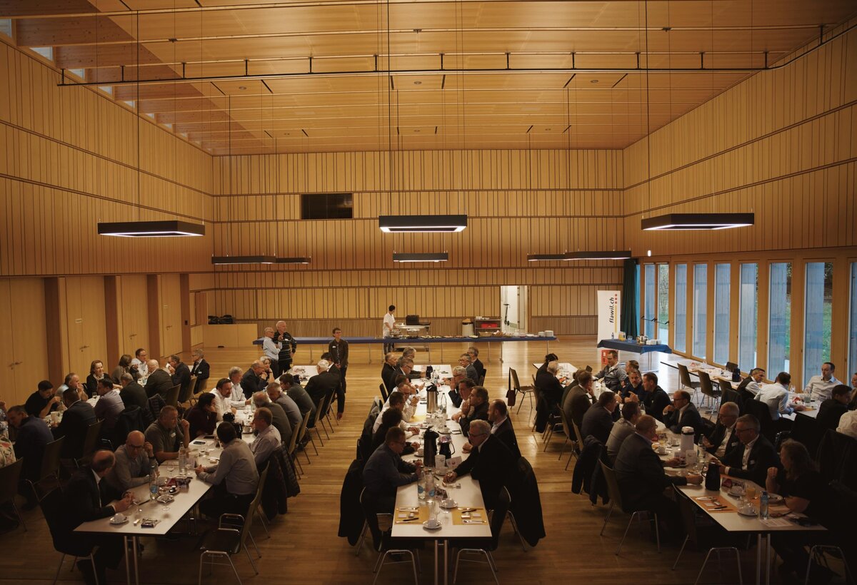 meralunastudio-werbeagentur-schweiz-zuerich-portfolio-jungunternehmerzentrum-flawil-martini-forum-2021 (16)