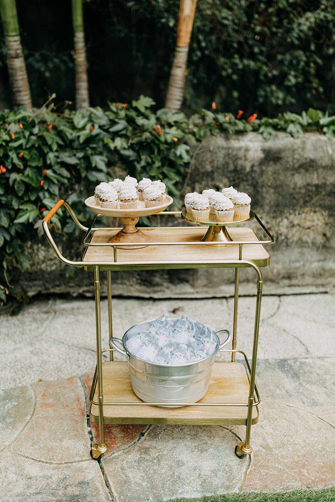amber-whorter-sunken-gardens-elopement-chantilly-chic-celebrations-1