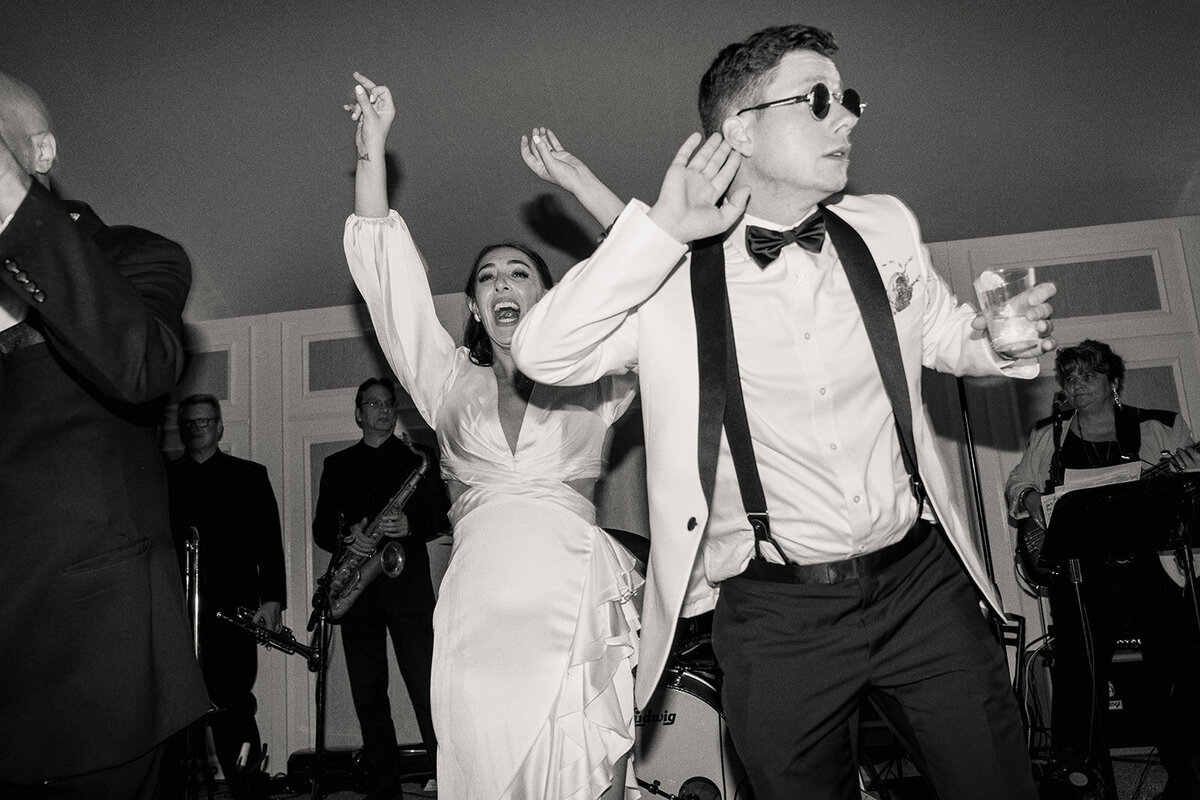 Liz & Sam Dancing-493-2