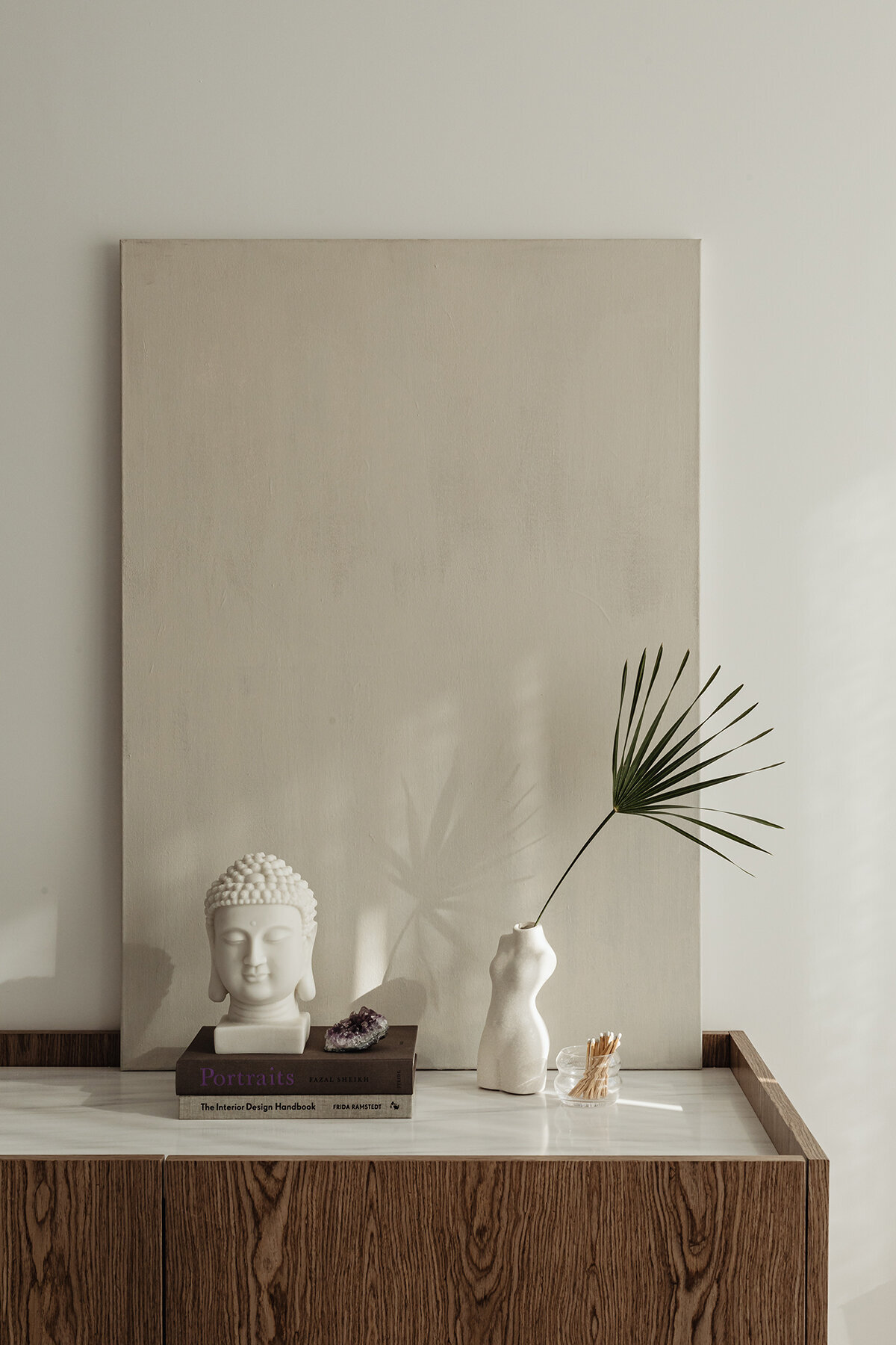 kaboompics_yoga-temple-at-home-aesthetic-meditation-28451