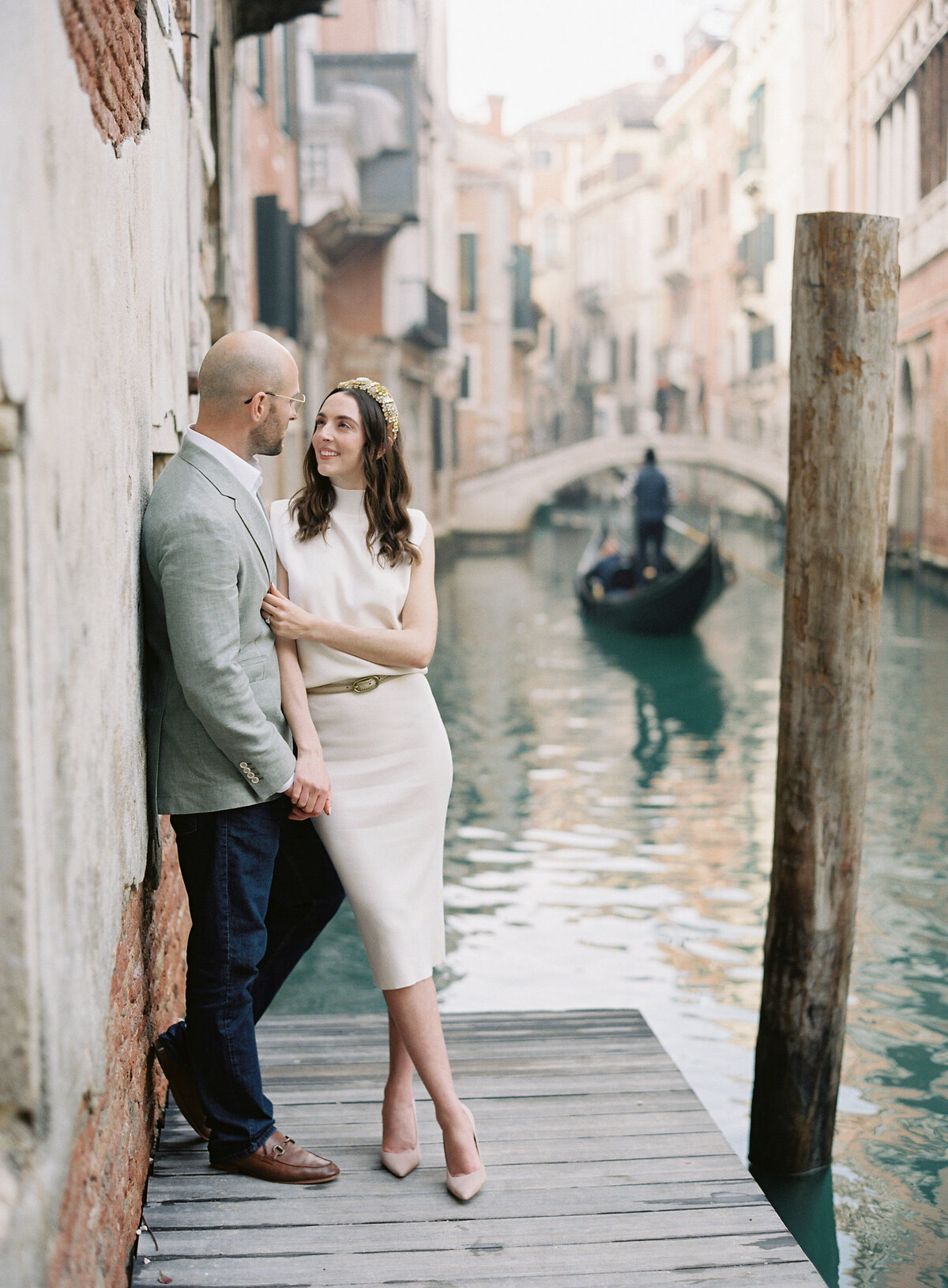007-03-chic-spring-venice-engagement-0001
