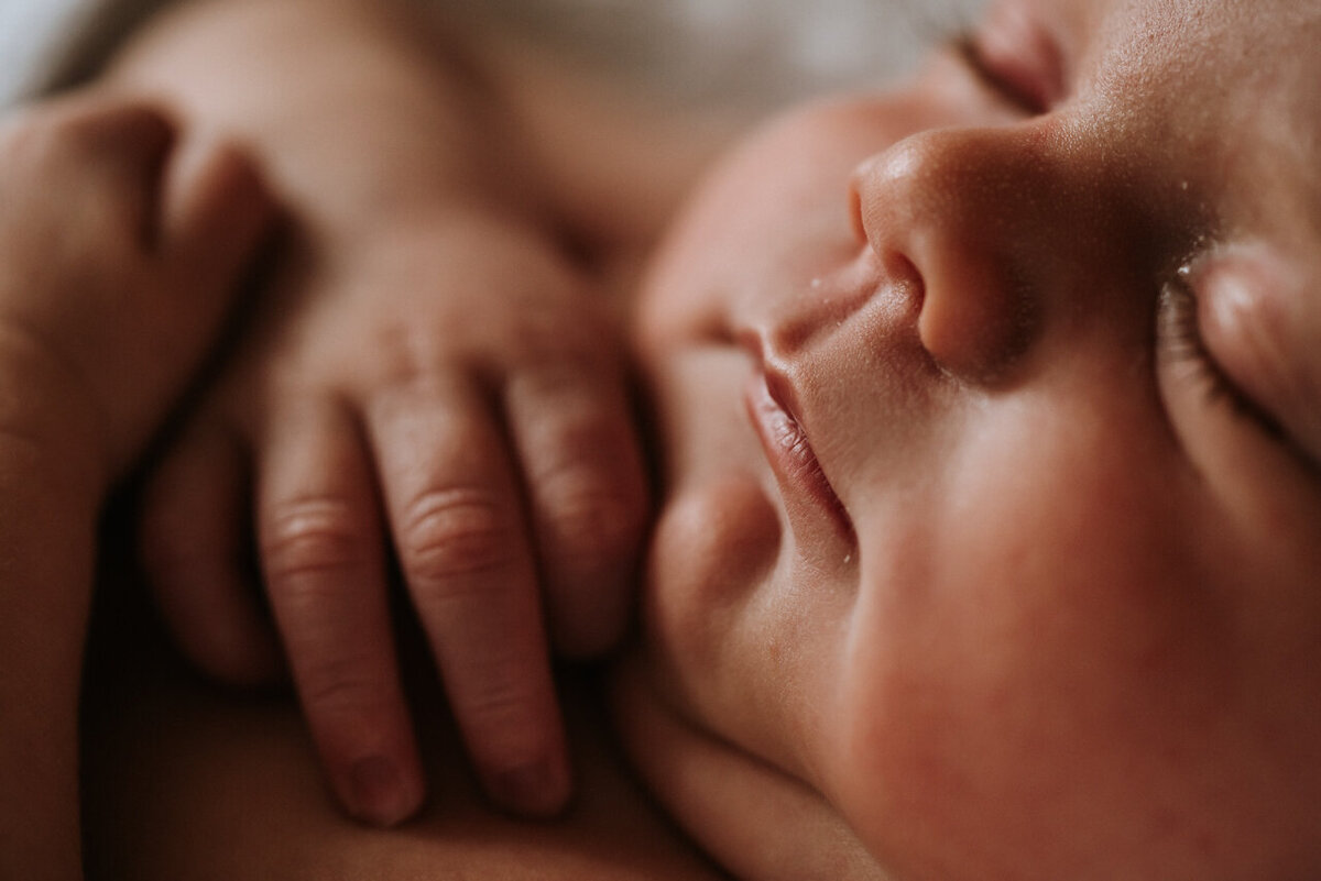 newborn-baby-photographer-home-shoot-zoecphotography-buckinghamshire-8