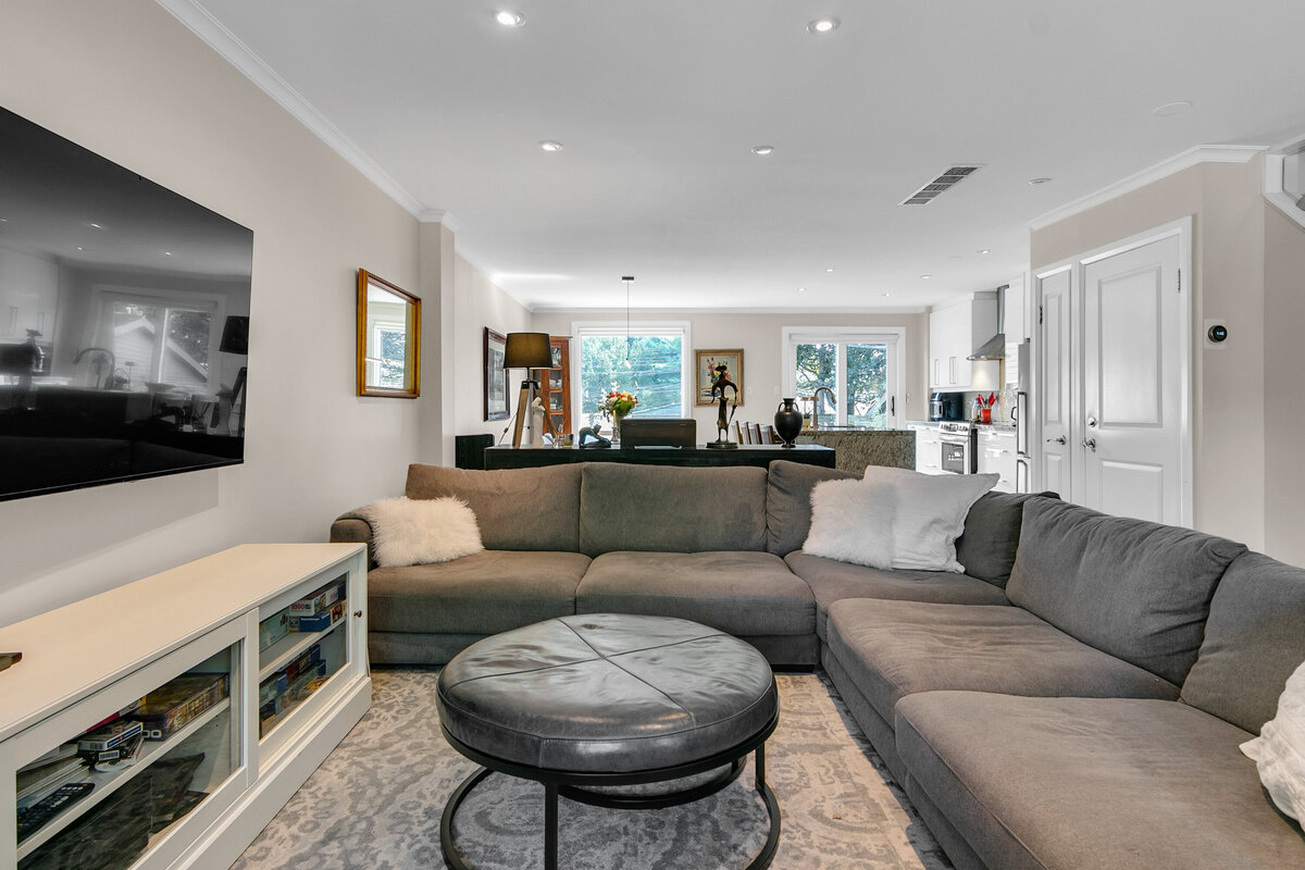 007_Living Room