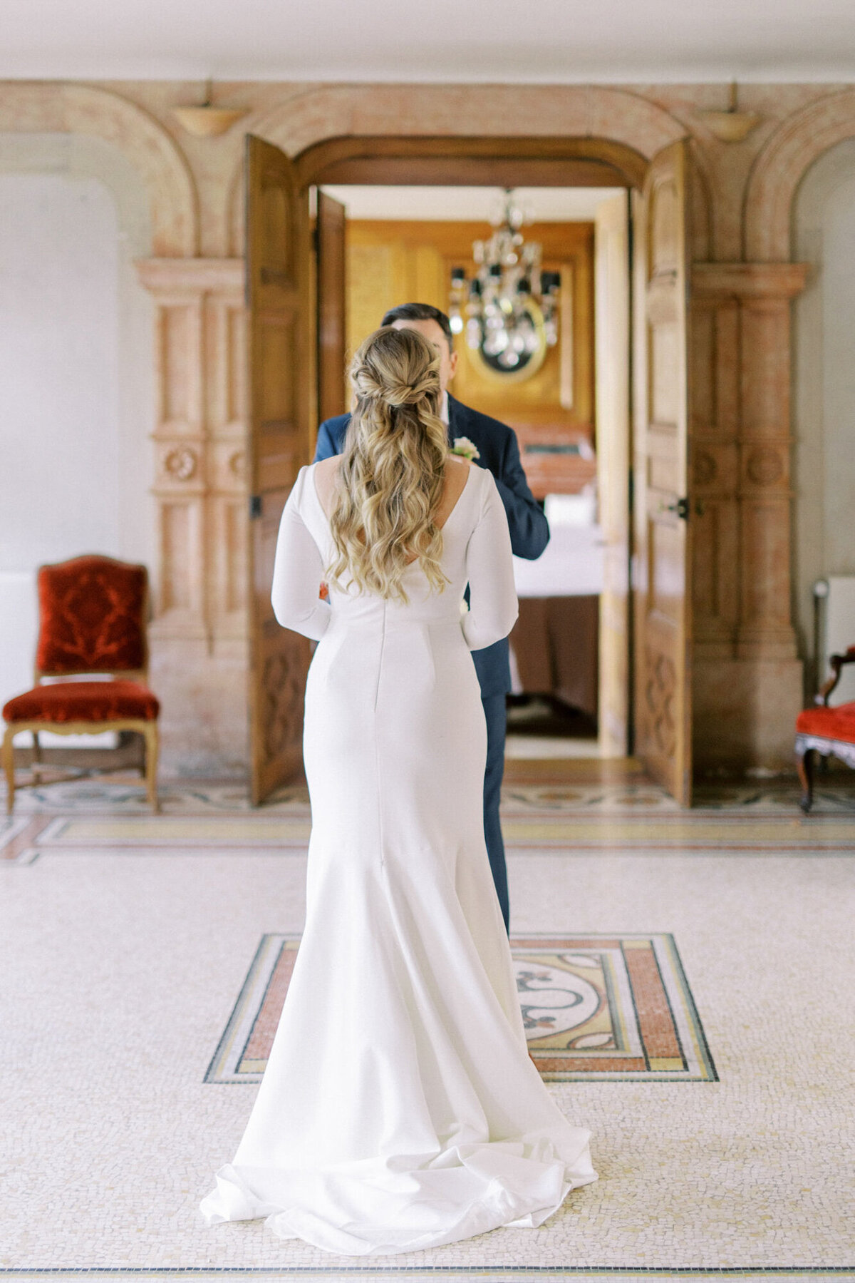 Maïlys Fortune Photography Husband Wife Wedding Weddings Photography France Switzerland Italy Timeless Dreamy Imagery Bilingual French English Destination Weddings Destination Wedding Provence French Riviera Paris Lake Como Tuscany60