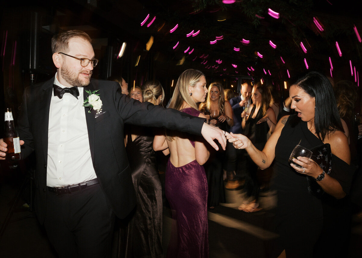 ChicagoWeddingPhotographer_KateKaplanPhoto_Jackie_and_Chad-110