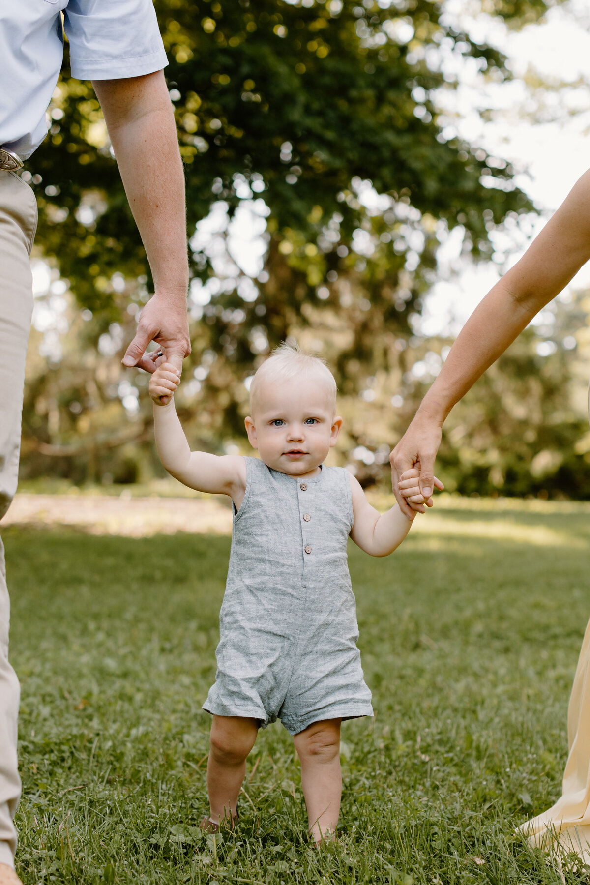 christina_ney_photography_wedding_engagement_lifestyle_photographer_dubuque_iowa_wedding_planning_assistance_adventurous_bold_laidback Family Photography26