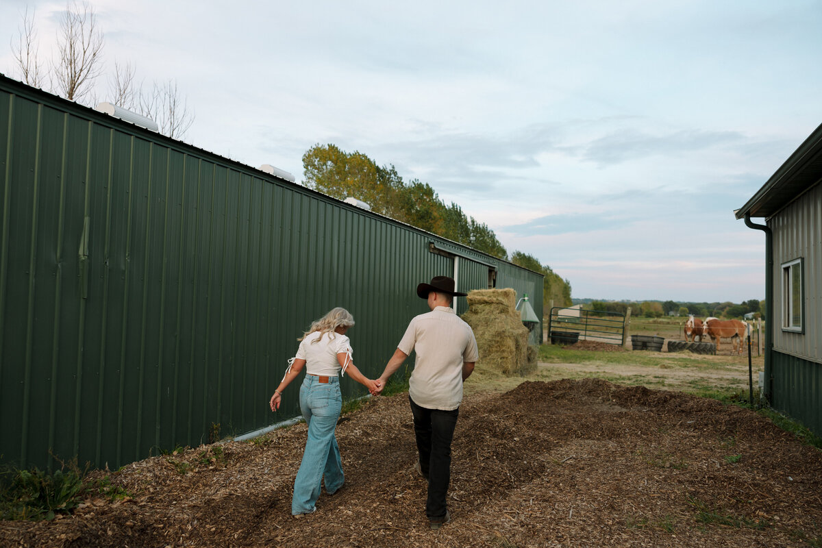 Wisconsin Horse Farm Engagement Session Creative Couples Session-299