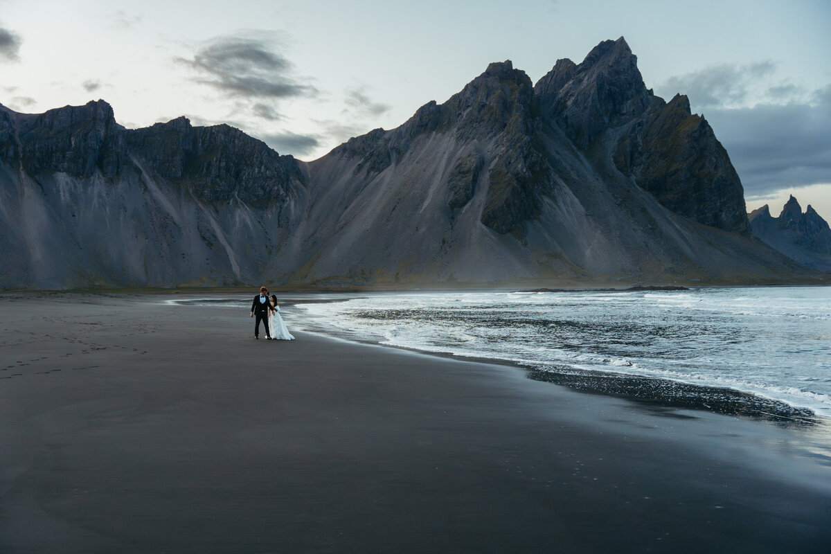 Elopement on Stokksnes beach in Iceland