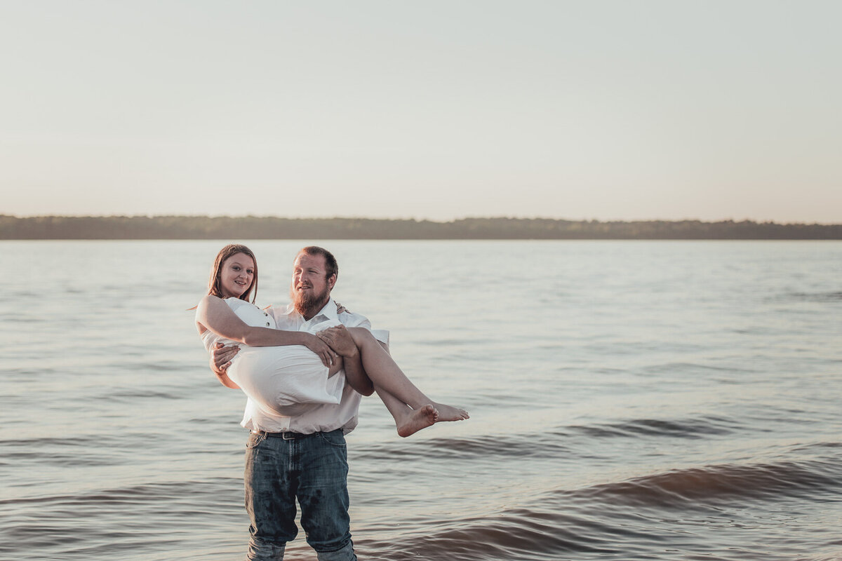 Mackenzie an Zach couple's session0012