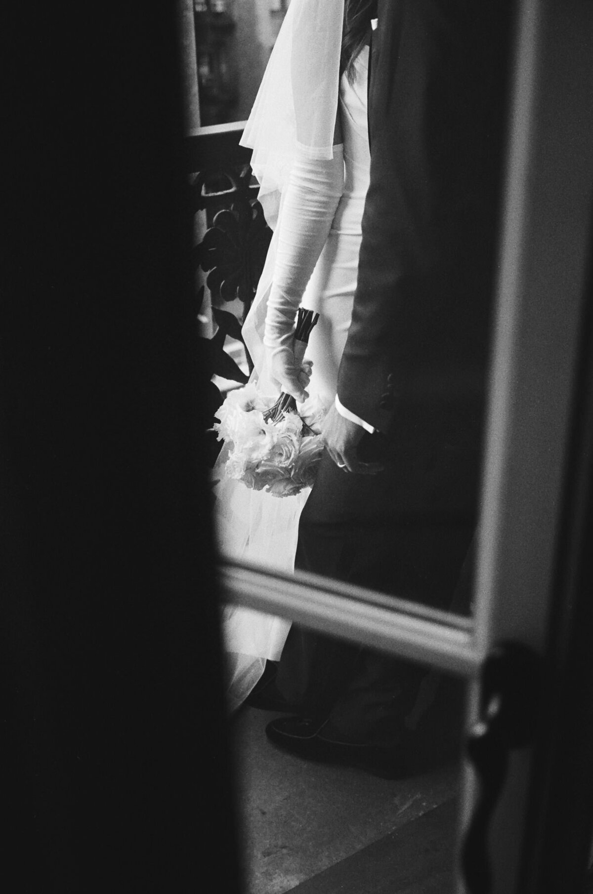 hotel-chelsea-nyc-wedding-on-film-28