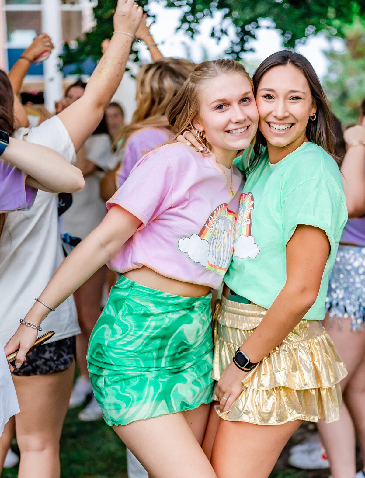 2 friends in SLU's Gamma Phi sorority on bid day