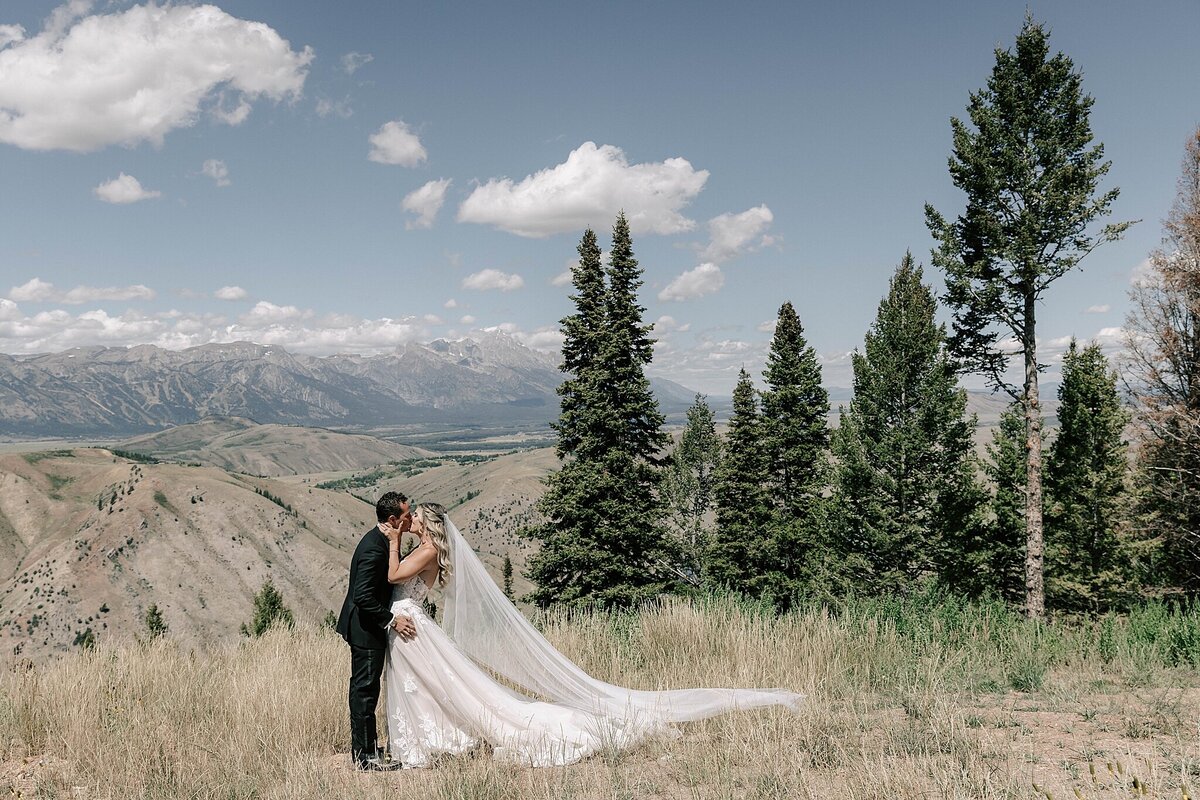 aurora-at-snow-king-wedding_2588