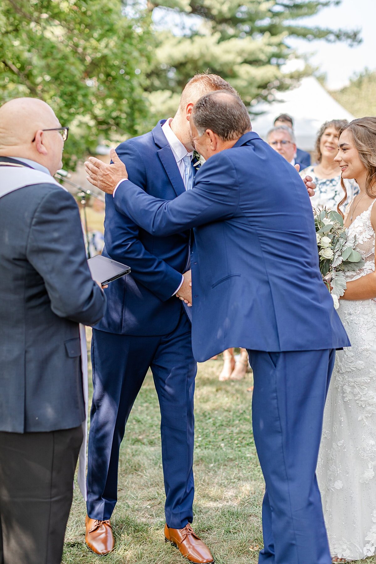 Shady-Elms-Farm-Pittsburgh-blue-green-wedding (69)