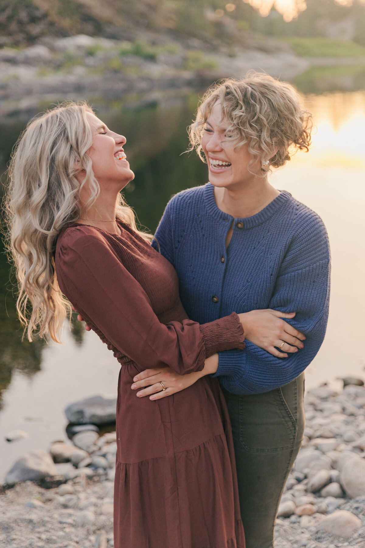 sisters-laughing-corbin park