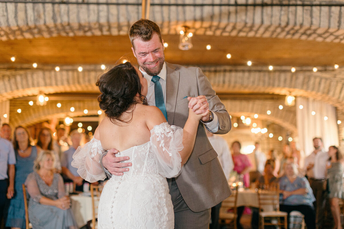 mayowood-stone-barn-wedding-41