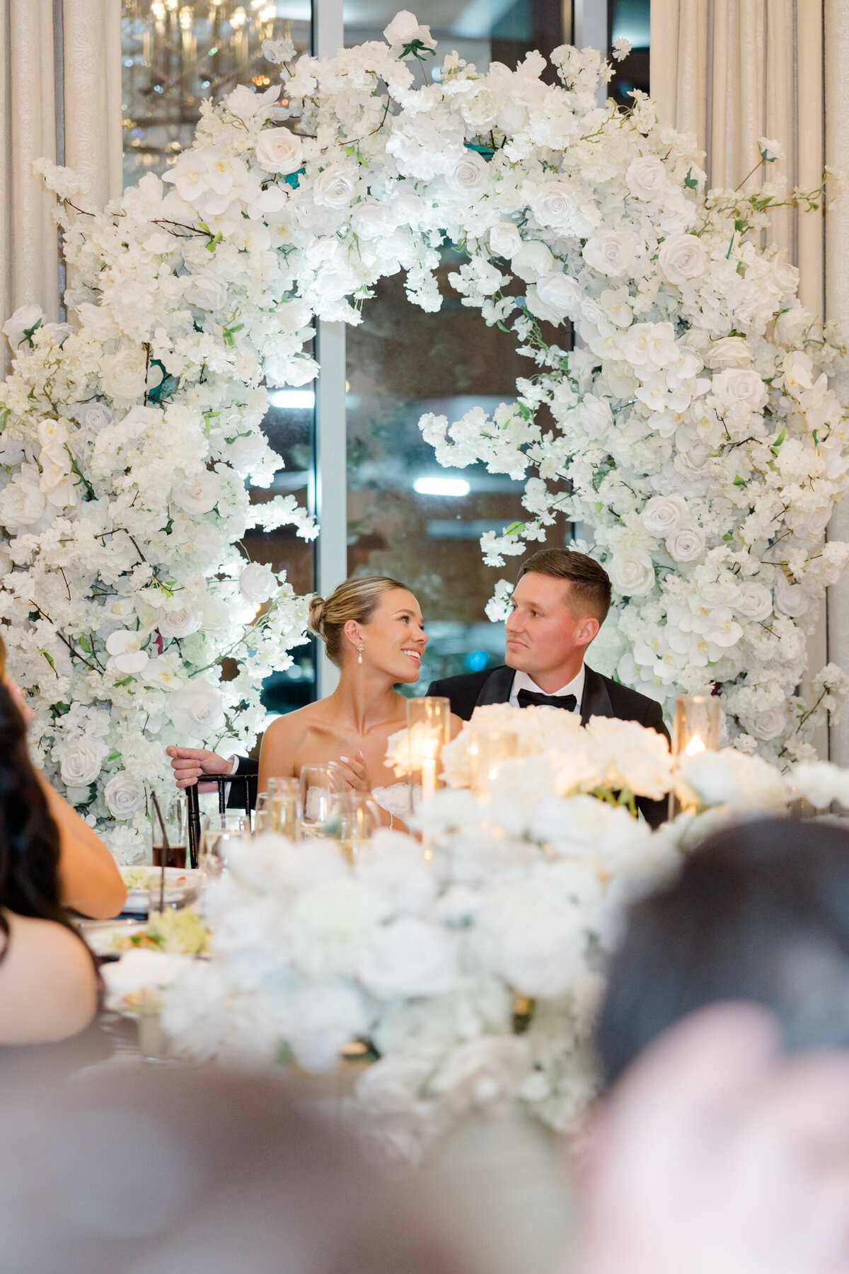 Lexi Benjamin Photography_Waldorf Astoria Chicago Wedding_09.21.24-220